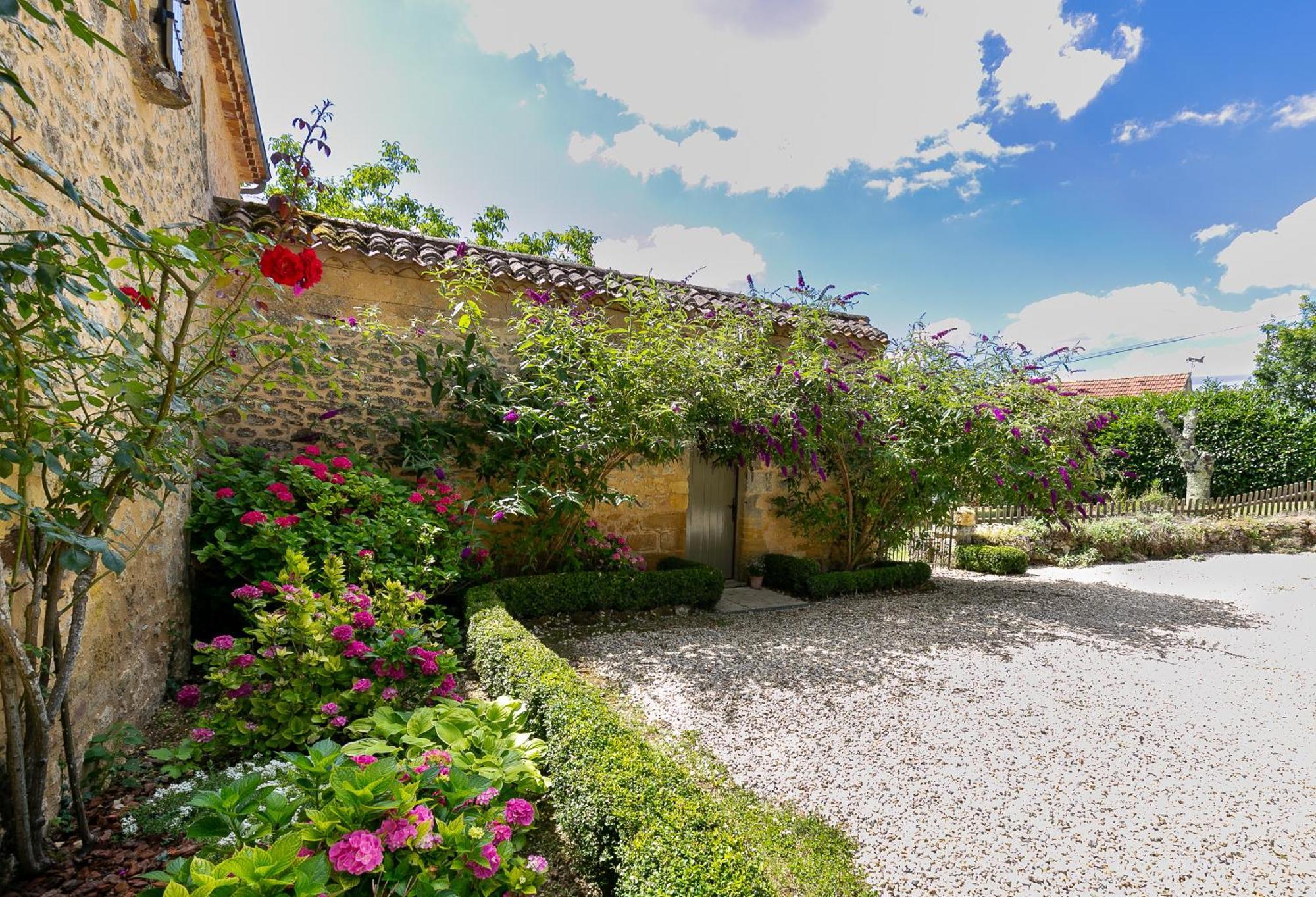 La Maison Louverie Pontours エクステリア 写真